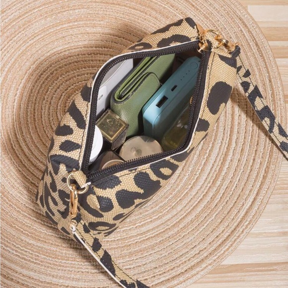 ⚠️Clearance Leopard Print Shoulder / Crossbody Bag - Picture 3 of 4
